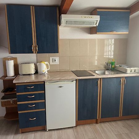 Apartmani Milokanovic Funtana Buitenkant foto