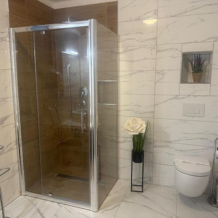 Apartmani Milokanovic Funtana Buitenkant foto