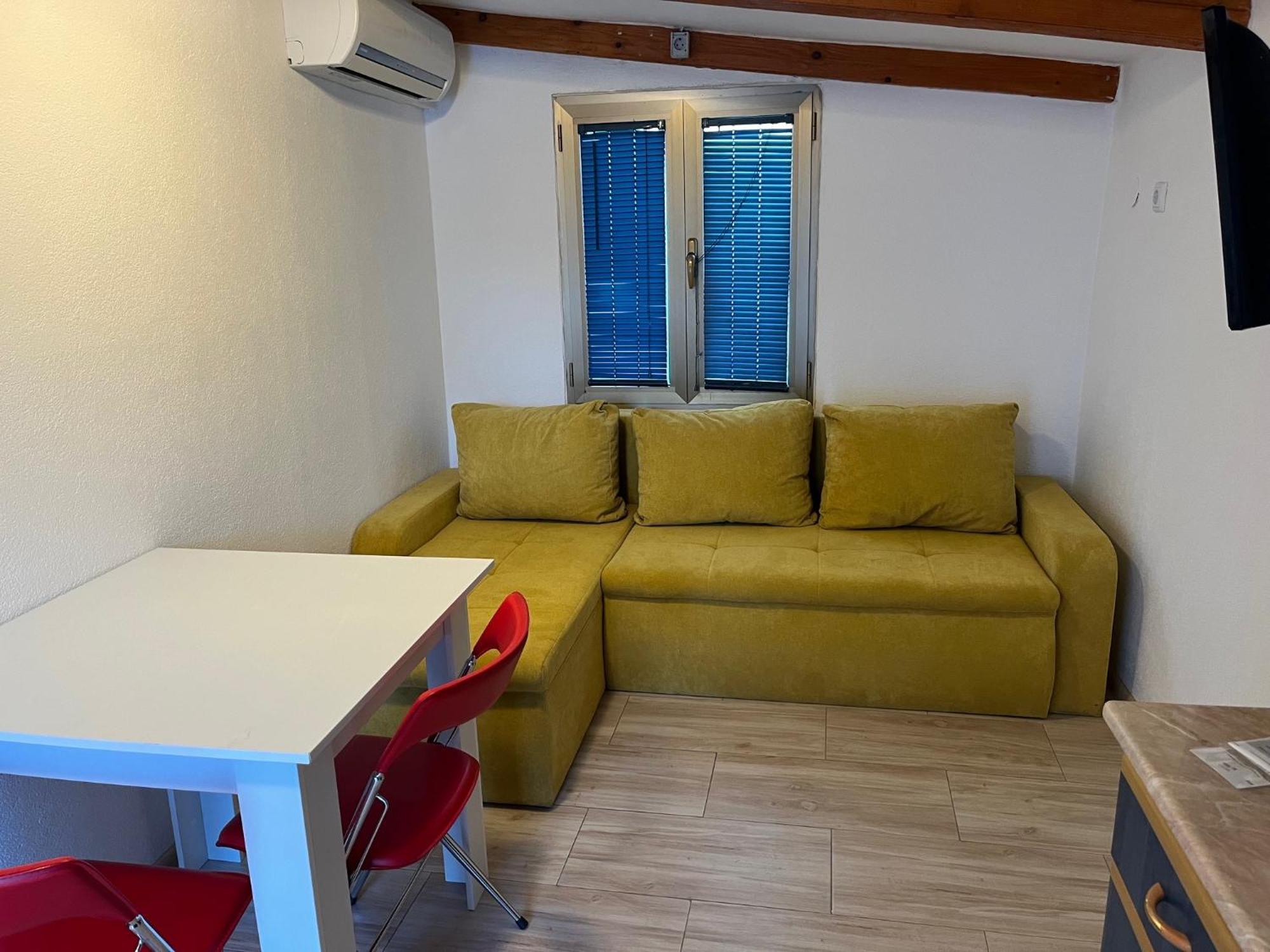 Apartmani Milokanovic Funtana Buitenkant foto